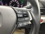 Hondaセンシングの機能のひとつ、アダプティブクルーズコントロール付!アクセルから足を離しても設定したスピードと前車との車間を保ち走行してくれます!車線維持もアシスト☆高速道路で疲労軽減ですね☆