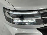 【LEDヘッドライト】明るい光が瞬時に立ち上がり、必要な場所を均一に照らします。寿命も長く省エネで、スタイリッシュなデザインは現代の主流です♪
