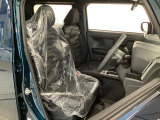 【運転席・助手席】内装ルームクリーニング済みです。しっかり綺麗にしていますので、是非、お確かめください。車に自信があるからこそ、是非一度ご来店頂き内外装も見てもらえると幸いです。