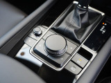 バックカメラも装備されていますので、駐車場での取り回しも安心です!バックカメラの映像はナビへと映し出されます。大きな画面で確認ができて安心です!