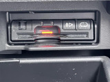 セレナ 2.0 ハイウェイスター S-HYBRID 修復歴無し