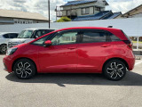 写真では分かり難いキズや凹みがある場合も御座います。現車の確認をオススメしておりますので、是非一度ご来店下さい。スタッフ一同お待ちしております。
