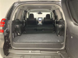 広々としたラゲージスペースを備えています。大きなものや長さのある荷物もしっかりと積み込めます。