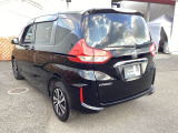 自社整備工場で点検整備をおこなってからお渡ししています。車検が残っている場合は『12ヶ月点検整備』を、車検整備付きの場合は『車検整備』をおこないます。整備費用は車両本体価格に含まれています。