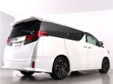 当店では、厳選された車両のみ展示しております。アルファード・ヴェルファイアに特化した専門店ならではの豊富な在庫の中から、お気に入りの一台をお探しください!