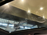 車両は屋内展示しておりますので天候に関係なくごゆっくりコンディションご確認頂けます。車両を倉庫へ保管している場合が御座いますのでご来店前に在庫確認頂けると幸いです。TEL072-784-8800