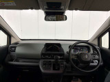 フロントガラスが大きく視認性良く運転がしやすいです。