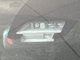 【プリクラッシュセーフティ】前方の車両等を検知し、衝突しそうな時は警報で注意を促し、ブレーキを踏む力をサポート。ブレーキを踏めなかった場合は衝突被害軽減ブレーキが作動、衝突回避をサポートします。