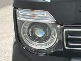 LEDヘッドライトは、点灯の瞬間から最大光量を発揮し、突然暗くなるトンネルなどでの安定感を高めます。