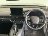 【前方視界】開放的な前方視界!運転がしやすく疲れにくいです♪窓が大きく、見通しがとっても良いおクルマですよ♪