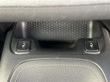 運転席・助手席あたたかシートヒーター付です☆冬場はヒーターの為のエンジン始動を抑えられるので低燃費につながります☆