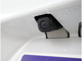 バックカメラが付いているので後方確認が非常にしやすいです。今や運転初心者も熟練者も必須装備!ついていて損はないですね♪