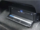 車内でCD DVDのメディアが楽しめます。