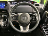 【ステアリングスイッチ】運転中、前方から目線をそらすことなく、オーディオ等の操作が可能な便利機能!安心&快適なドライブを演出してくれます♪