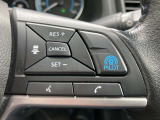 プロパイロットスイッチ。同一車線でのハンドルとアクセルのアシストが可能 長距離ドライブ時に同乗者との会話が弾みます。