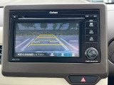 バックでの駐車が苦手な方や運転にあまり自信のない方でも後方の視界をしっかりサポート。安心して車庫入れが出来るバックカメラを装備しています!