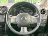 インテリアに合わせたデザインのステアリングは、運転される方のことも考え、運転しやすい形状、大きさです。是非一度、実際に触ってお確かめください。