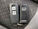 便利なスマートキー2個付きです。