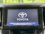 【大画面ナビ】人気の大型9インチナビを装備。存在感のある大画面はインパクト大!ナビ利用時のマップ表示は見やすく、テレビやDVDは臨場感がアップ!いつものドライブがグッと楽しくなります♪