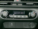 快適オートエアコン付♪設定温度をキープし車内を快適な温度に保ちます♪