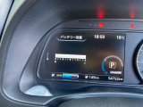 リチウムイオン電池の容量も12セグメントを表示しています。