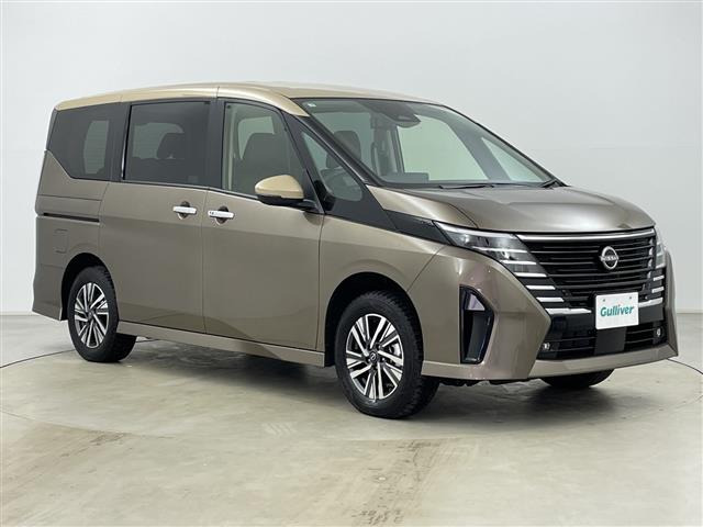 セレナ 2.0 ハイウェイスターV 4WD 本革シート