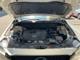 エンジンルームです。納車前整備付となりますので、エンジンオイルやオイルフィルターなど交換してからのお渡しです。