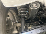 お車を安心してお乗りいただく為には、足回りの定期点検が欠かせません。サービスサポート(有償保証)では無料点検もご提供しており、安心のカーライフをお過ごしいただけるサポート体制が整っています。