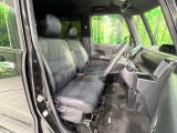 運転席シート廻りは使用感も少なく、良好な状態となっています。丁寧に使われていたことがよくわかりますね。