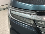 LEDヘッドライトは、点灯の瞬間から最大光量を発揮し、突然暗くなるトンネルなどでの安定感を高めます。