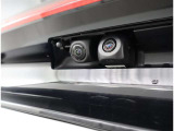 バックカメラが付いているので後方確認が非常にしやすいです。今や運転初心者も熟練者も必須装備!ついていて損はないですね♪