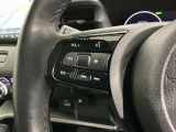 ステアリングにオーディオ操作スイッチが付いています。オーディオ画面に直接タッチしなくても操作が出来ますので、運転に集中できます。