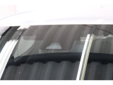 レーザーレーダーと前方カメラの2つのセンサーで各運転支援装置の作動に必要情報を認識しています。