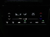 プラズマクラスター付き・オートエアコンがついてますので、お好みの温度をセットするだけで風の強さや風量を自動で調整します。スイッチも簡単操作で快適に過ごせます。