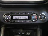 【オートエアコン】1年中快適な室内を提供!車内温度を設定すると、風量を自動で調節してくれます