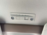 運転席と助手席専用室内照明