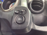 狭い駐車場で便利な電動格納ドアミラーが付いています。