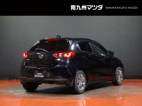 【MAZDA2】マツダのメーカー名を冠したコンパクトカーです。小さめの車体で運転しやすく、かつ5人乗りなので、家族が増えても安心です。「好きを探せる相棒」をコンセプトに誕生しました。外装は研磨をしております