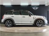 ☆MINIの車の始まりは大人四人がギリギリ乗れるコンパクトな車です!!今となっては3ナンバーですが、もともとは5ナンバーの車でした!!