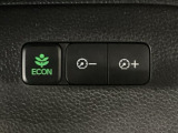 ★ECONスイッチ★ エコドライブを加速しよう!スイッチをONにすると、運転の仕方によるロスを抑え込み燃費をよくするようクルマが頑張ります(*^ー^*)燃費向上にチャレンジ♪
