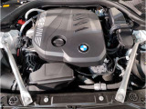 【ご納車前点検】BMW認定中古車は100項目の箇所を徹底的にチェック致します。機械的な箇所や電気系、コンピューターなどをご納車前に点検し、交換基準に達した部品は全て新品に修理返品した後にご納車致します。