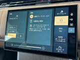 あらゆる路面に対応するテレインレスポンス!ランドローバーの高い技術でオンロードからオフロードまで道を選ばず走行可能。電子制御エアサスペンションはスムーズな車高調整により快適な乗り降りをサポートします。