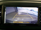 バックモニター付きです。