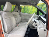 運転席シート廻りは使用感も少なく、良好な状態となっています。丁寧に使われていたことがよくわかりますね。
