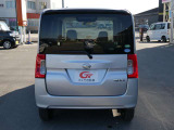 清潔感と高級感を兼ね備えたシルバーの車体色です。掲載情報以外にも気になる点がございましたら、お気軽にお問い合わせください!