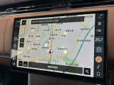 13.1インチの曲面型のタッチスクリーンは、車載システムを直感的に操作可能。触覚フィードバックの機能を備え、タッチ操作の精度が向上しています。