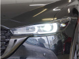 【LEDヘッドライト】省電力で長寿命の明るく運転しやすいLEDヘッドランプです。明るく照らすので暗い夜道からお客様を守ってくれます。お近くの広島マツダまでお越しください。