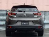 CX-3が本来持っている先鋭さを研ぎ澄ませながら、より魂動デザインを深化。上質さを磨き上げ、クオリティを追求したデザインを実現しました。