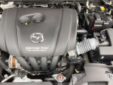「SKYACTIV-G(ガソリン)」は、規格外の高圧縮を実現し、世界のエンジン技術者に驚きを与えました。さらに、それを維持したままノッキングの発生を抑え、熱効率を向上、走りにも寄与したエンジンです。
