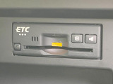 【ETC】高速道路の料金所をストレスなく通過!話題のスポットやサービスエリアに多い「スマートIC」利用時は必須のアイテムです。当店でセットアップを実施、ご納車当日からすぐにご利用いただけます!